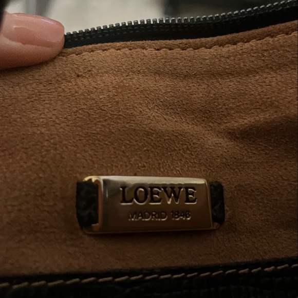 Loewe Black Vintage Leather Tote with Gold Hardware - Picture 6 of 11